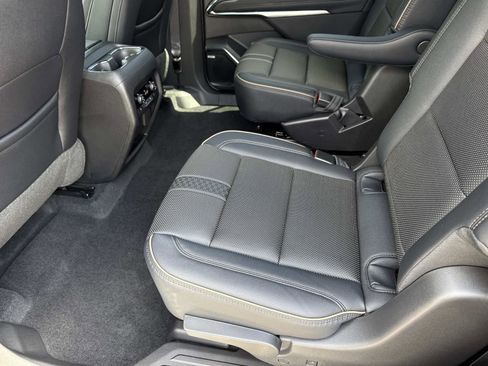 New 2026 Chevrolet Traverse High Country FWD image 10