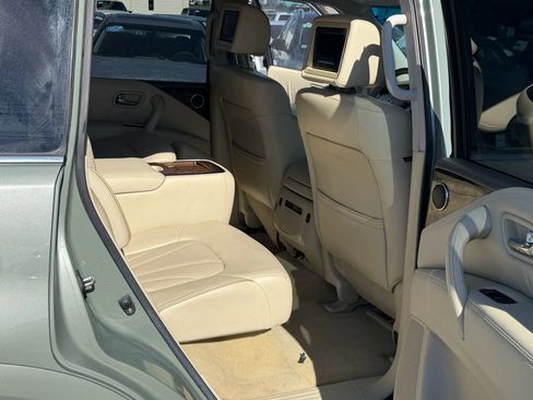 Used 2011 INFINITI QX56 2WD w/ Deluxe Touring Pkg image 24