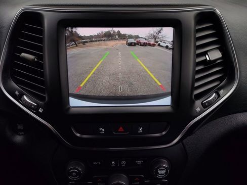 Used 2021 Jeep Cherokee Latitude Lux 80th Anniv w/ Quick Order Package 26U 80TH image 9