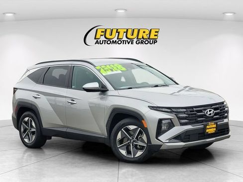 Used 2025 Hyundai Tucson SEL FWD image 1