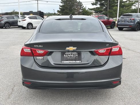 Used 2017 Chevrolet Malibu LT FWD image 5