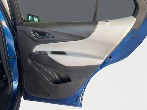 Used 2023 Chevrolet Equinox LT w/ Driver Convenience Package image 19