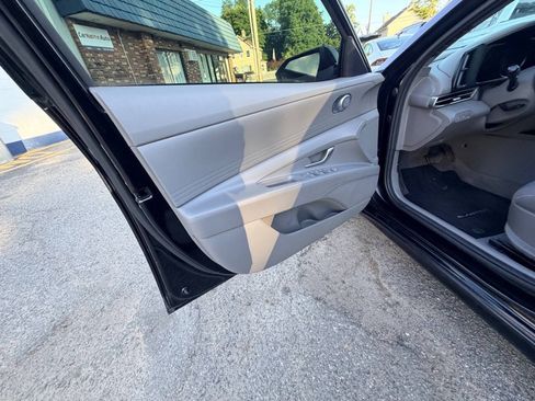 Used 2023 Hyundai Elantra SEL FWD image 53