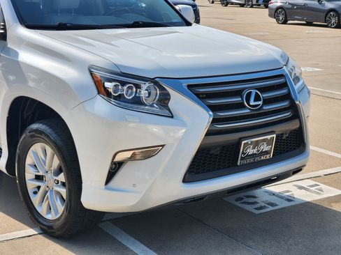 Used 2019 Lexus GX 460 Premium AWD/4WD image 7
