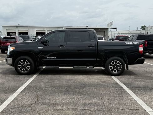 Used 2017 Toyota Tundra SR5 w/ TRD Off Road Package AWD/4WD image 8