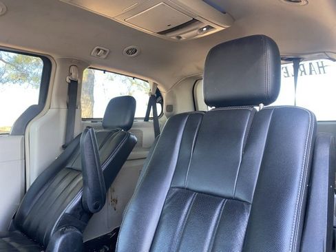 Used 2012 Chrysler Town & Country Touring-L w/ Entertainment Group #2 image 12