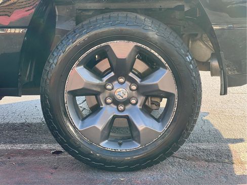 Used 2019 RAM 1500 Big Horn image 29