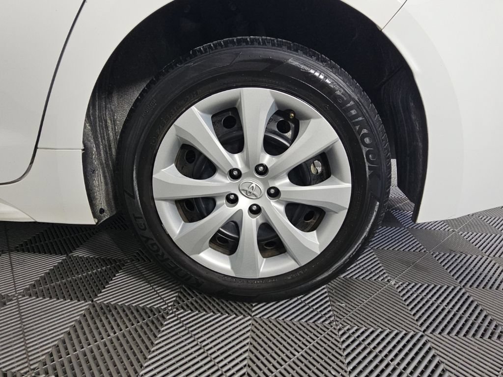 Used 2024 Toyota Corolla LE FWD image 10