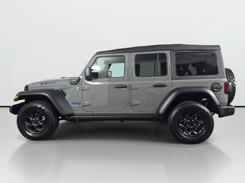Used 2023 Jeep Wrangler Unlimited w/ Cold Weather Group AWD/4WD image 2