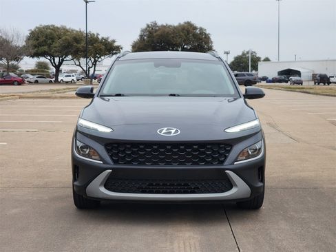 Used 2023 Hyundai Kona SEL image 4