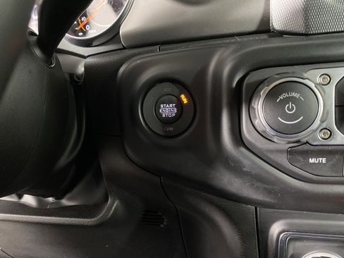 Used 2022 Jeep Wrangler Sport S image 24