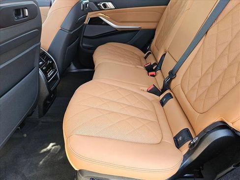 New 2026 BMW X7 xDrive40i image 16