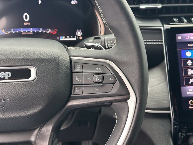 Used 2023 Jeep Grand Cherokee L Limited AWD/4WD image 20