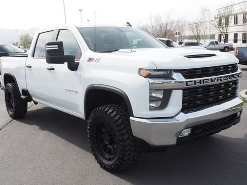 Used 2023 Chevrolet Silverado 2500 LT w/ Convenience Package image 9