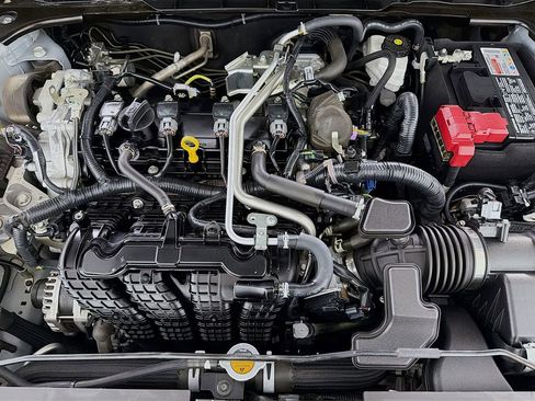 Used 2024 Nissan Altima 2.5 SV image 31