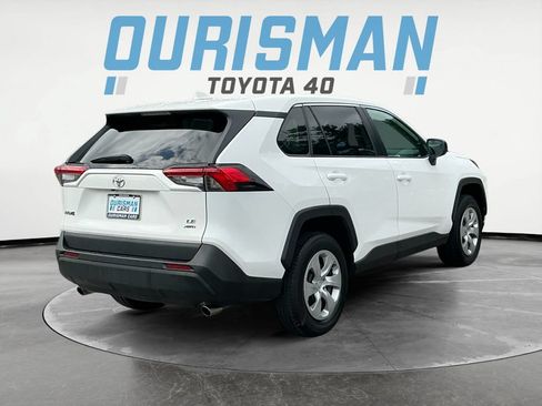 Used 2024 Toyota RAV4 LE AWD/4WD image 7