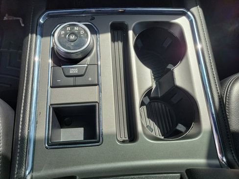 Used 2021 Ford Expedition XLT image 33