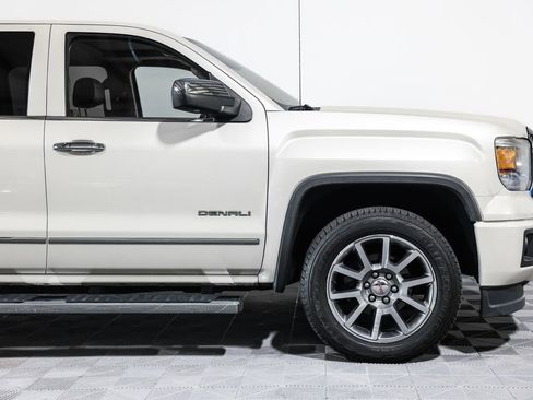 Used 2015 GMC Sierra 1500 Denali w/ Driver Alert Package image 3