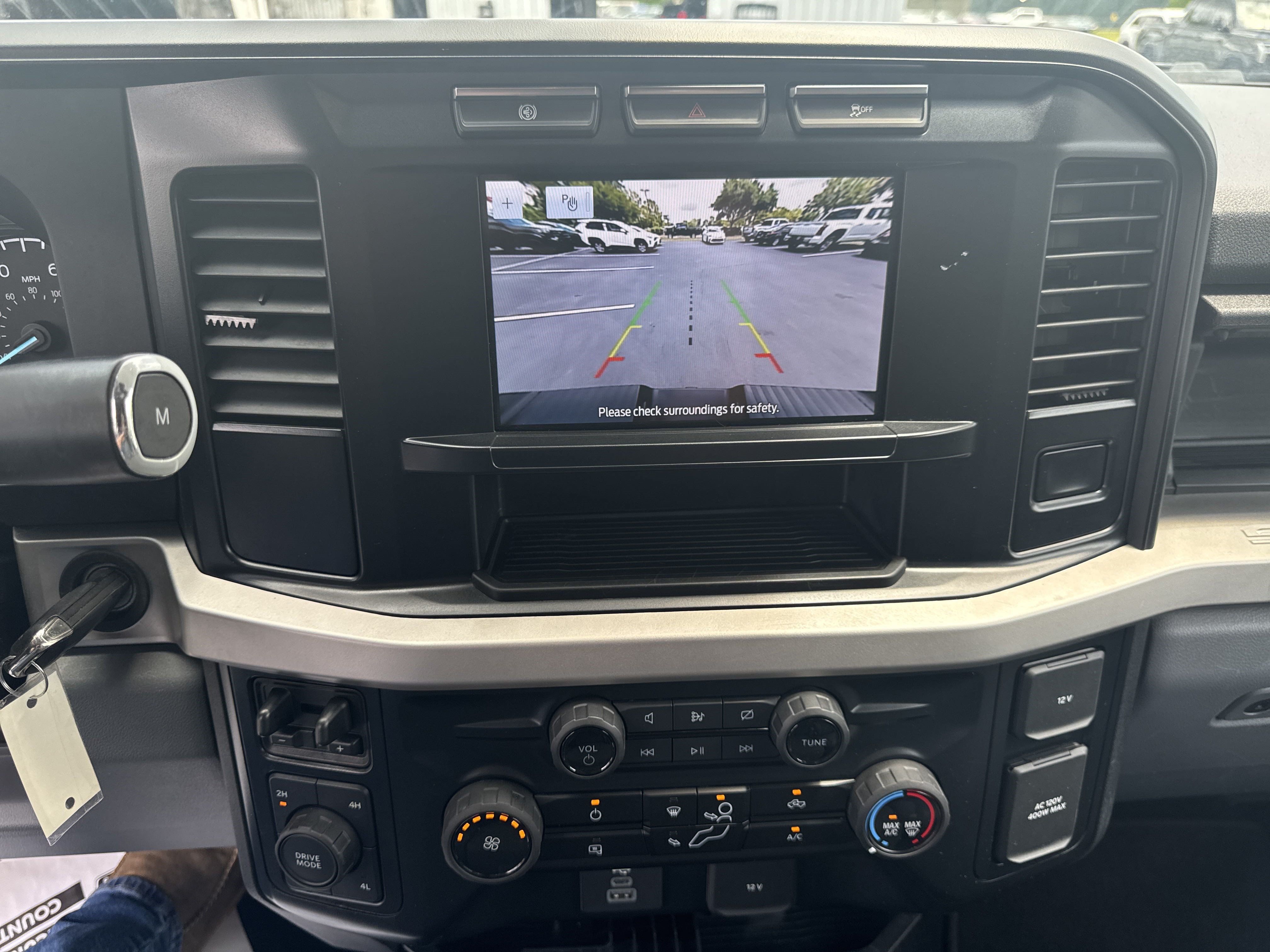 Used 2024 Ford F350 XLT AWD/4WD image 19
