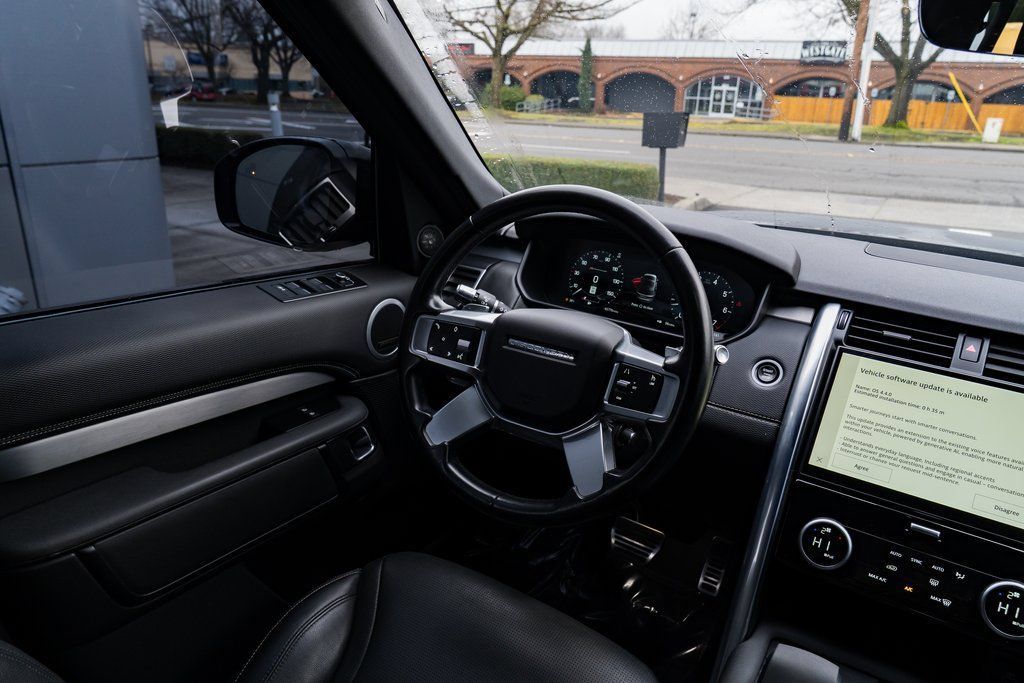 Used 2021 Land Rover Discovery S R-Dynamic AWD/4WD image 12