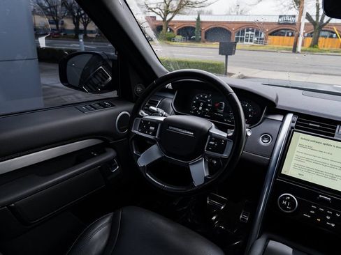 Used 2021 Land Rover Discovery S R-Dynamic AWD/4WD image 12