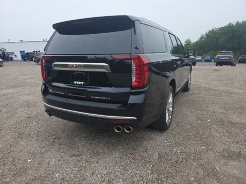 Used 2023 GMC Yukon XL Denali w/ Denali Reserve Package AWD/4WD image 9