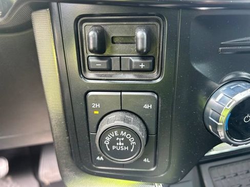 Used 2025 Ford F150 Platinum w/ Equipment Group 702A High AWD/4WD image 29