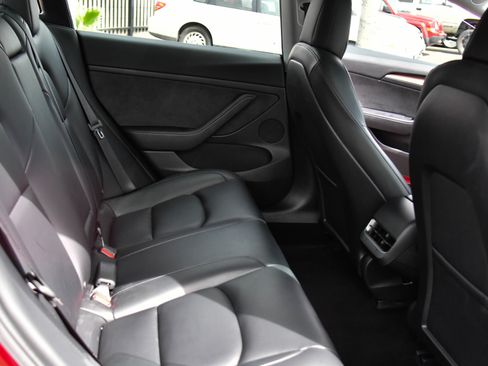 Used 2021 Tesla Model 3 Standard Range Plus image 40