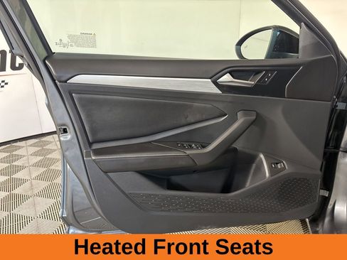 Used 2025 Volkswagen Jetta Sport image 8