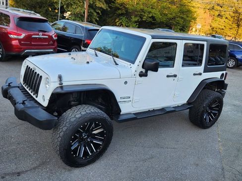Used 2016 Jeep Wrangler Unlimited Sport w/ Quick Order Package 24S AWD/4WD image 2
