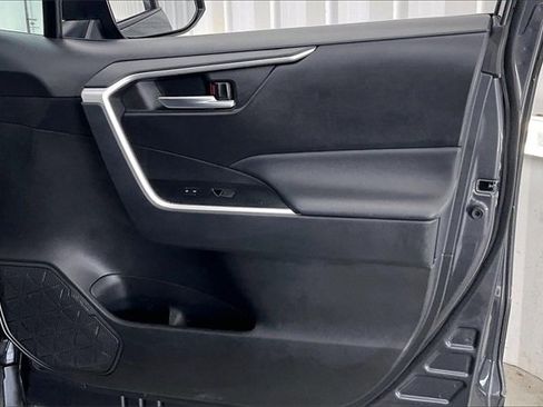 Used 2023 Toyota RAV4 XLE image 22