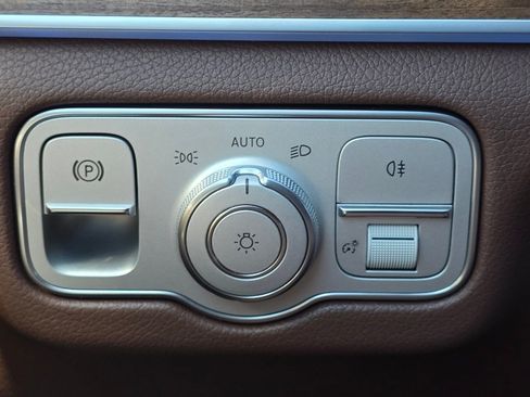 Used 2024 Mercedes-Benz GLE 350 4MATIC image 40