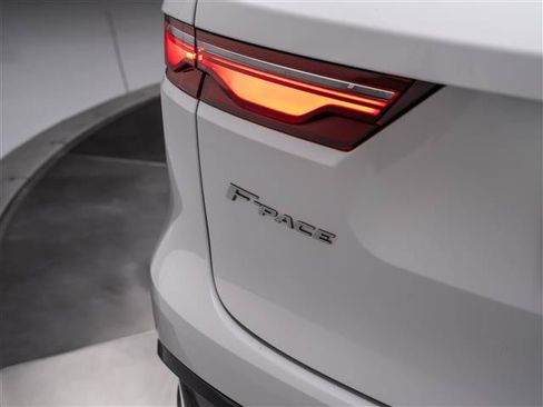 Used 2023 Jaguar F-PACE S AWD/4WD image 31