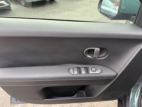 Certified 2025 Hyundai Ioniq 5 SE image 28
