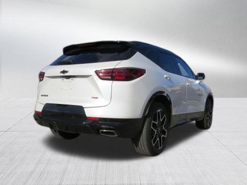 Used 2024 Chevrolet Blazer RS w/ Driver Confidence II Package image 3