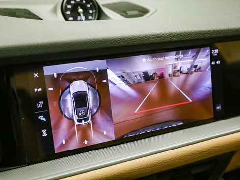 Certified 2025 Porsche Cayenne Coupe AWD/4WD image 29