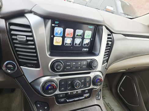 Used 2019 Chevrolet Suburban Premier image 30