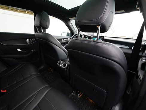 Used 2021 Mercedes-Benz GLC 300 4MATIC image 34