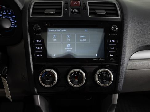 Used 2017 Subaru Forester 2.5i Premium AWD/4WD image 36