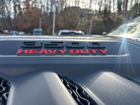 Used 2025 RAM 3500 Laramie image 10