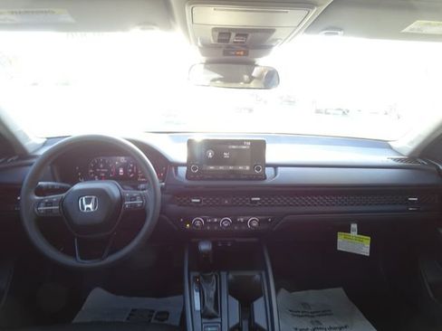 Certified 2025 Honda Accord SE image 11