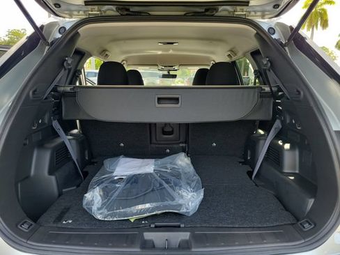Used 2026 Mitsubishi Outlander ES FWD image 8