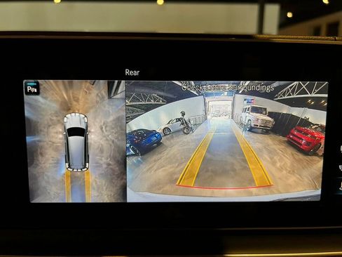 Used 2021 Mercedes-Benz GLS 450 4MATIC image 19