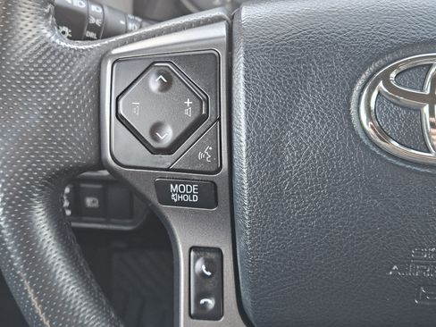 Used 2019 Toyota Tacoma TRD Off-Road w/ Technology Package image 27