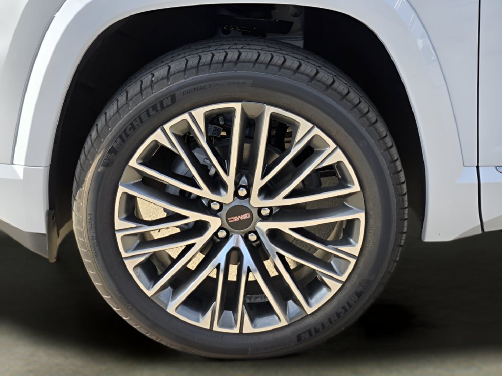New 2027 GMC Terrain Denali w/ LPO, Floor Liner Package AWD/4WD image 9