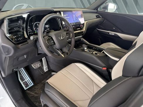 Certified 2026 Lexus TX 500h AWD w/ Technology Package image 8