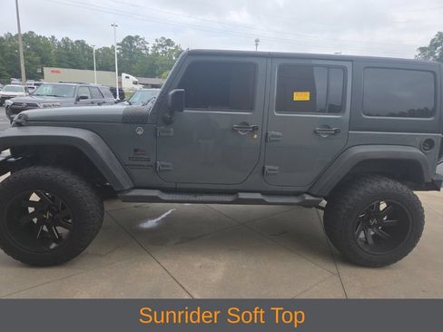 Used 2015 Jeep Wrangler Unlimited Sport w/ Quick Order Package 24S AWD/4WD image 3