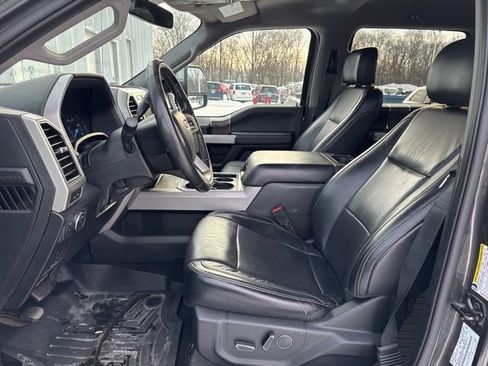 Used 2019 Ford F350 Lariat w/ Chrome Package image 13