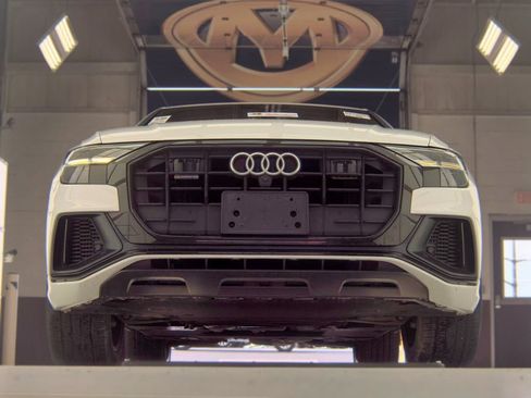 Used 2022 Audi Q8 Premium Plus w/ Premium Plus Package AWD/4WD image 9