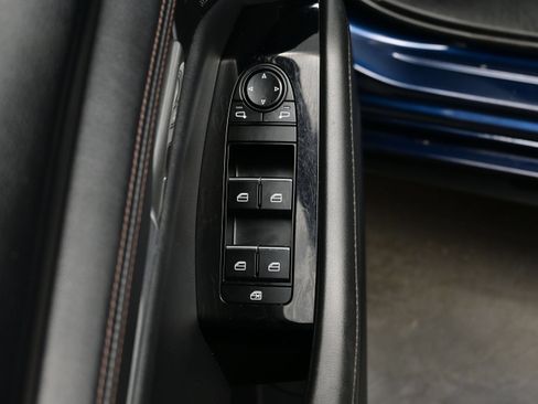 Used 2024 MAZDA MAZDA3 s FWD image 10